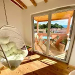 Daire Fisherman's House With Sea Views