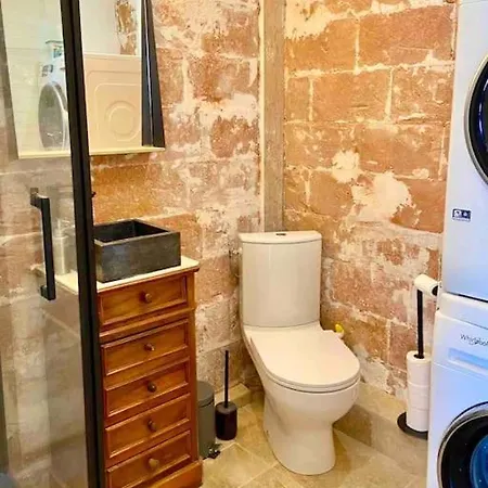 Fisherman's House With Sea Views * كولِيورْ