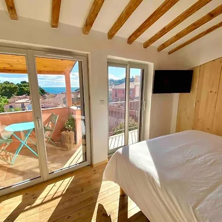 Fisherman's House With Sea Views